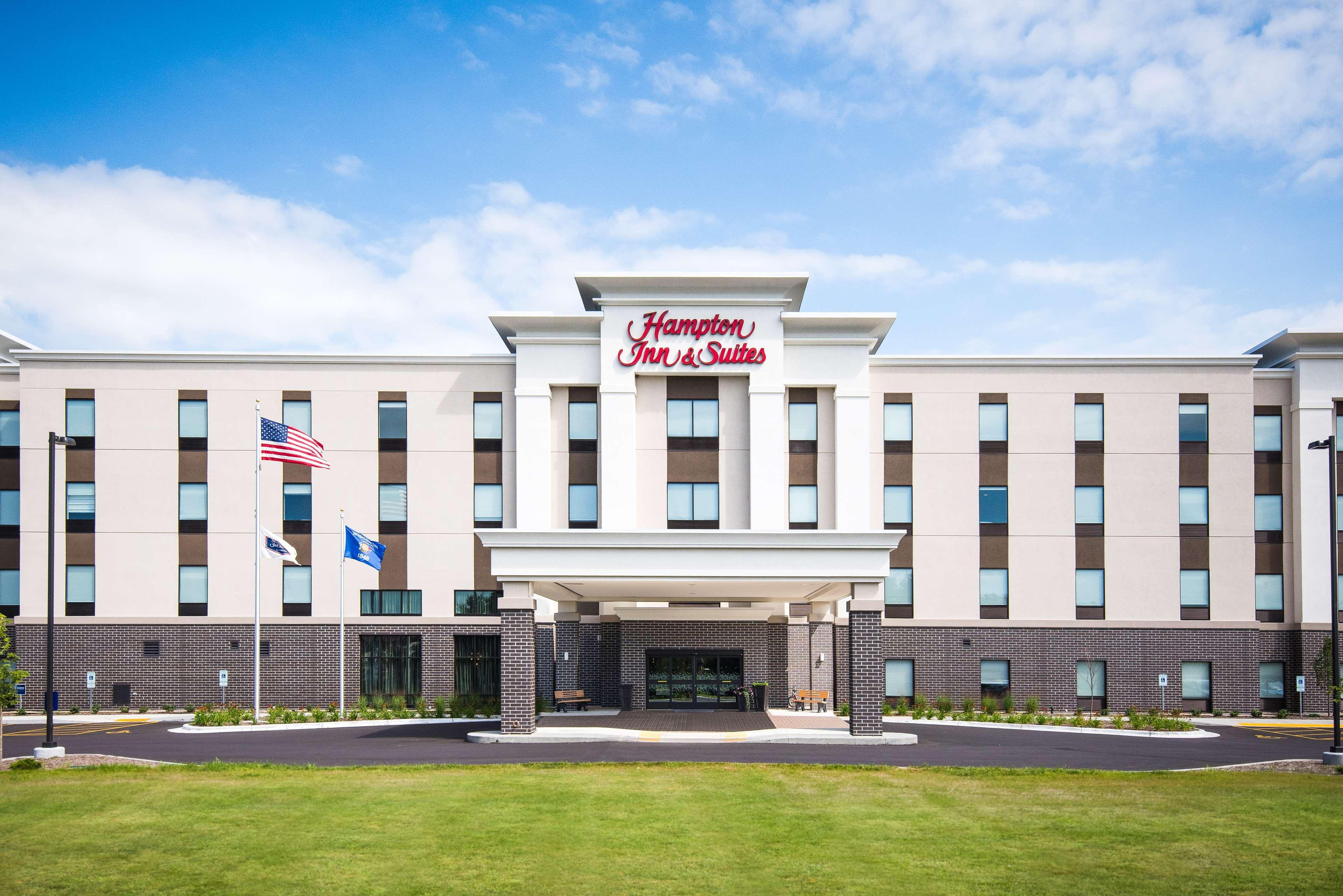 Hampton Inn And Suites At Wisconsin Dells Lake Delton Exterior photo