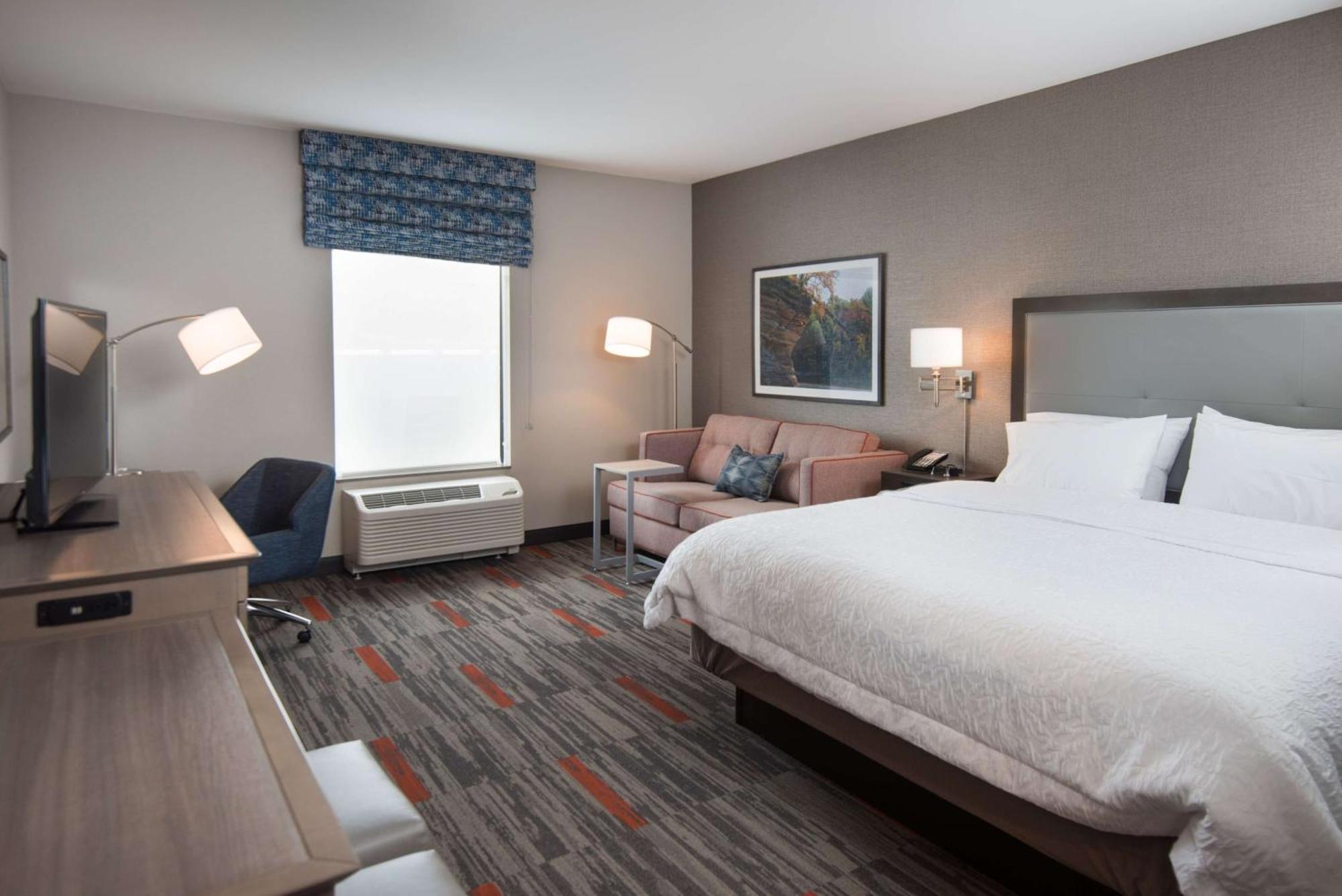 Hampton Inn And Suites At Wisconsin Dells Lake Delton Exterior photo