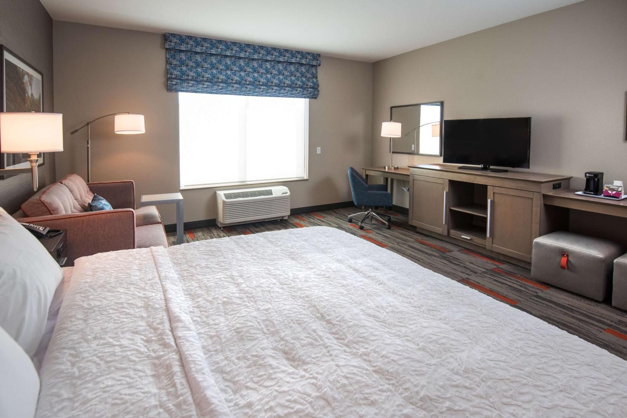 Hampton Inn And Suites At Wisconsin Dells Lake Delton Exterior photo