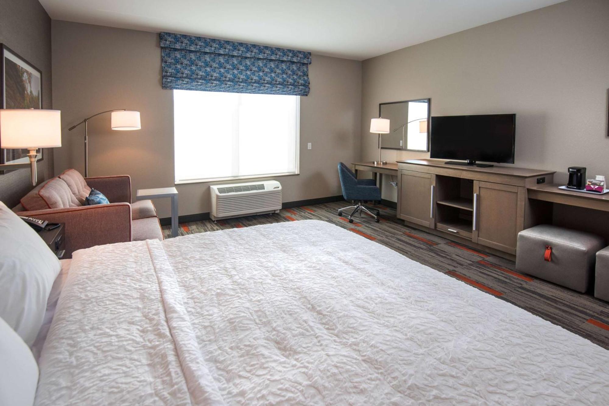 Hampton Inn And Suites At Wisconsin Dells Lake Delton Exterior photo