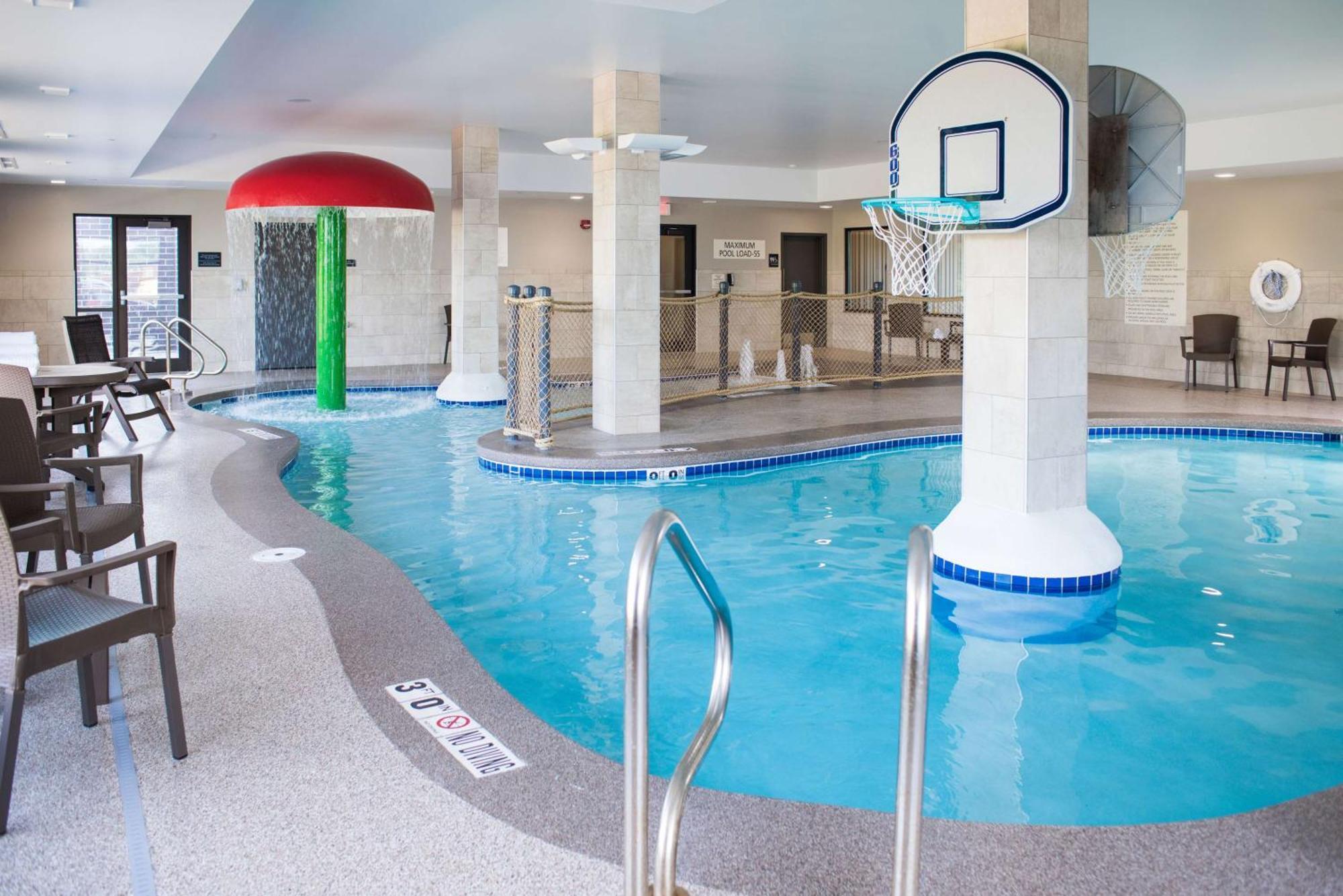 Hampton Inn And Suites At Wisconsin Dells Lake Delton Exterior photo