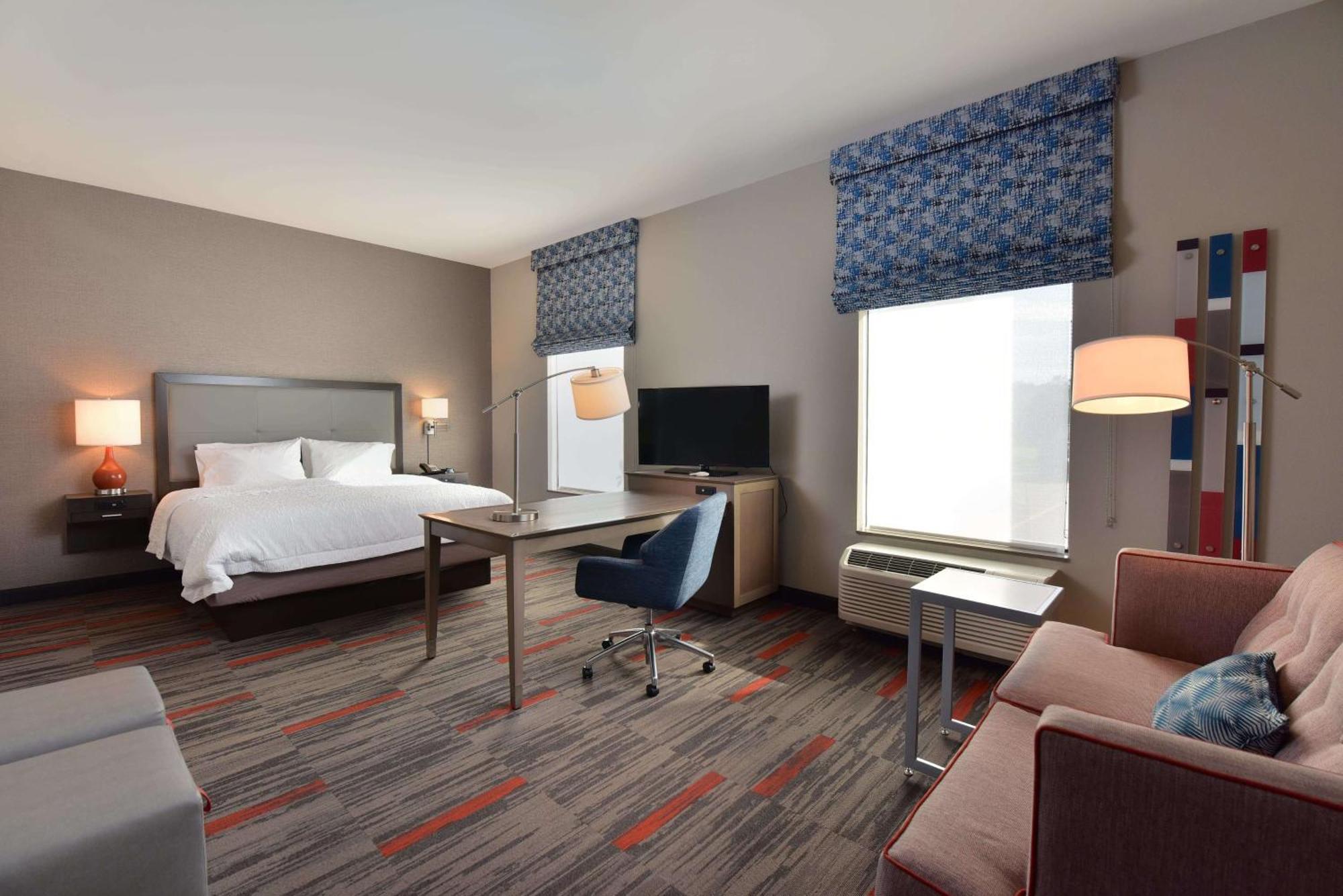 Hampton Inn And Suites At Wisconsin Dells Lake Delton Exterior photo
