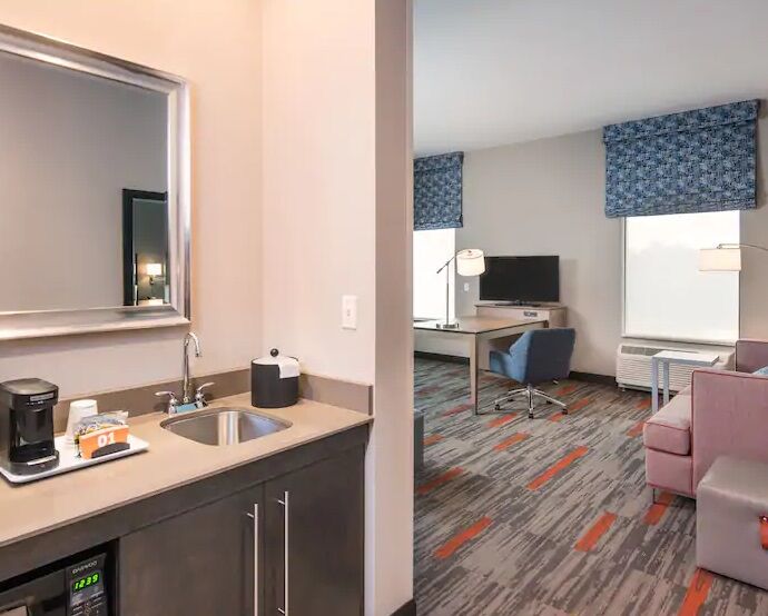 Hampton Inn And Suites At Wisconsin Dells Lake Delton Exterior photo